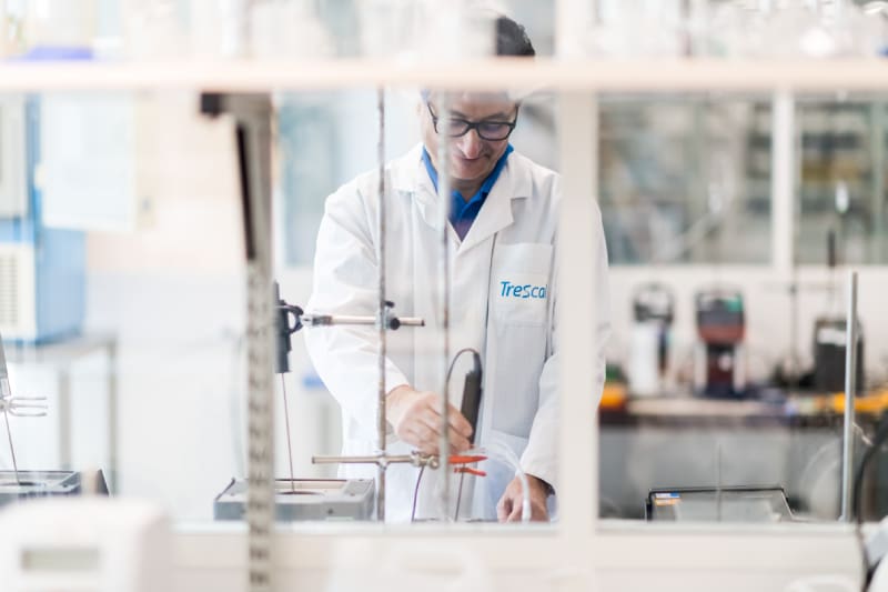 Accredited vs Traceable Calibration: What’s the Difference